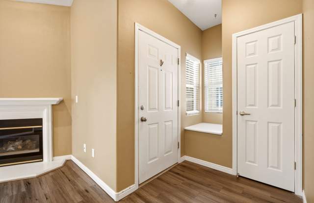 2 Bedroom Condo in Great HOA Community!! Gallery 3