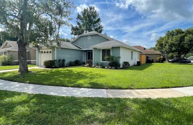 Cozy 3/2 Fenced Home on a Corner Lot photos photos