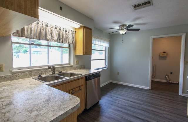 Welcome Home! - 9 South J Kellner Boulevard, Beverly Hills, FL 34465