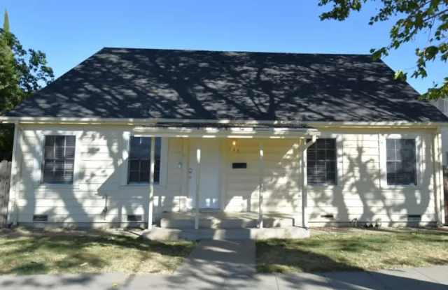 211 North 5th Street - 211 North 5th Street, Rio Vista, CA 94571
