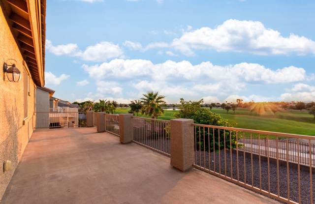 Gorgeous Golf Course Views in Gilbert, AZ! - 6820 South Birdie Way, Gilbert, AZ 85298
