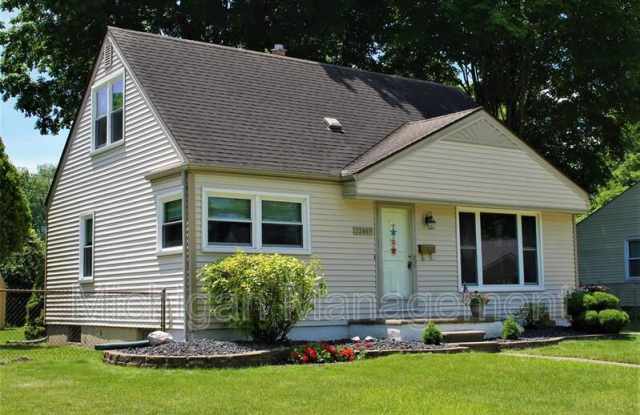 32469 Rosslyn Ave photos photos