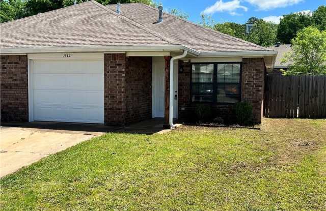 1412 Bernice  DR photos photos