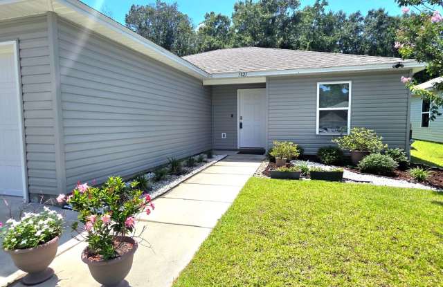 3 Bedroom/2 Bath Gallery 3