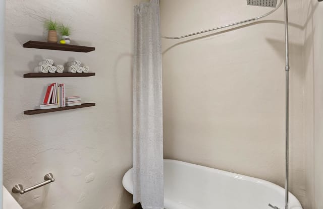 1671 Washington Gallery 4