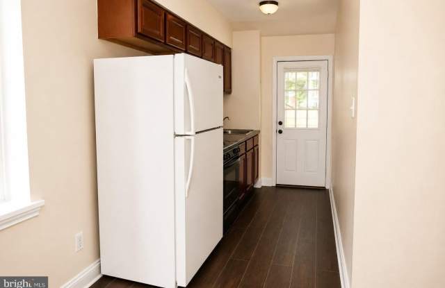 63 GALVESTON Place SW Gallery 4