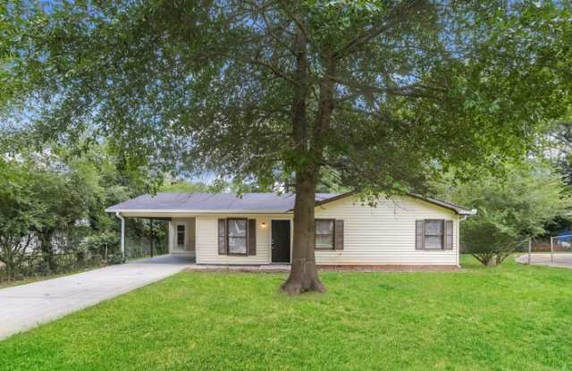 570 Lakeridge Circle Southeast - 570 Lakeridge Circle Southeast, Rockdale County, GA 30094