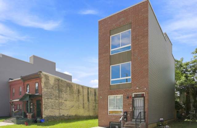 950 N 43rd Gallery 4