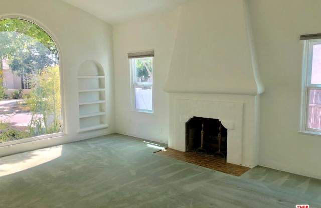 213 South ALMONT Drive Gallery 2