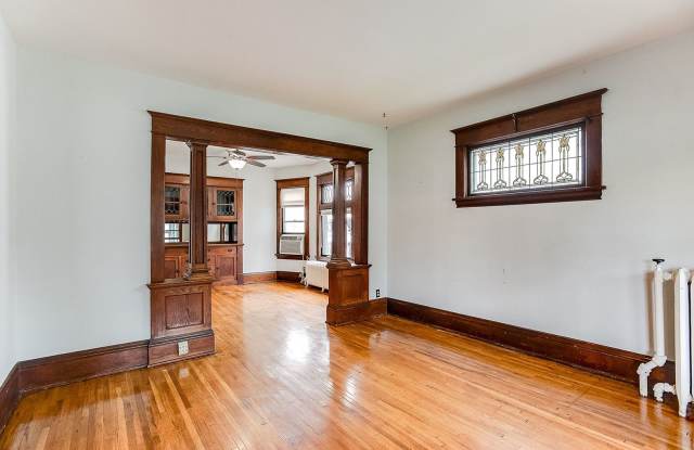 JUNE MOVE IN- HAMLINE UNIVERSITY - 5 BEDROOM Gallery 4