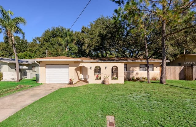 1110 Idlewild Dr N - 1110 Idlewild Drive North, Dunedin, FL 34698