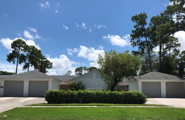 1105 Hyacinth Place - 1105 Hyacinth Place, Wellington, FL 33414