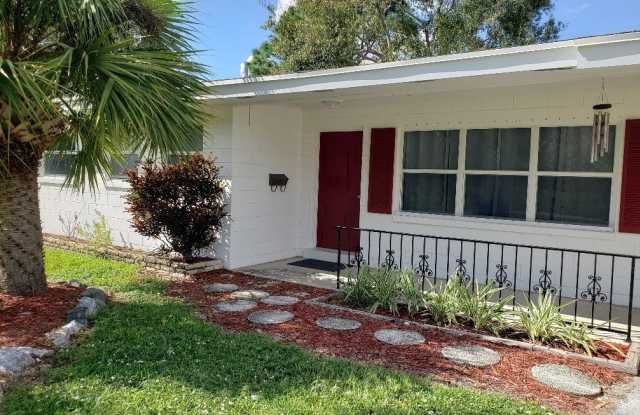 2726 Potilla Avenue - 2726 Potilla Avenue, Vero Beach, FL 32960