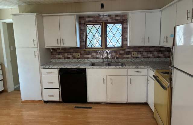 2 Bdrm 2 Bath Gallery 4