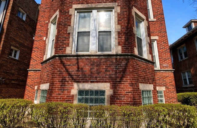 1740 W Garfield Boulevard Gallery 3