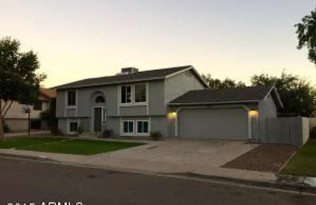 5 bedroom 2 bath, new carpet, new Paint with an energy efficient Solar system. photos photos