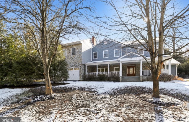 1469 WAGGAMAN CIRCLE - 1469 Waggaman Circle, McLean, VA 22101
