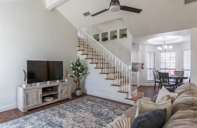 8073 Bonnie Circle Gallery 1