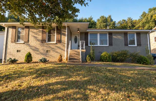 Renovated Ranch near Brentwood in Nippers Corner Gallery 1
