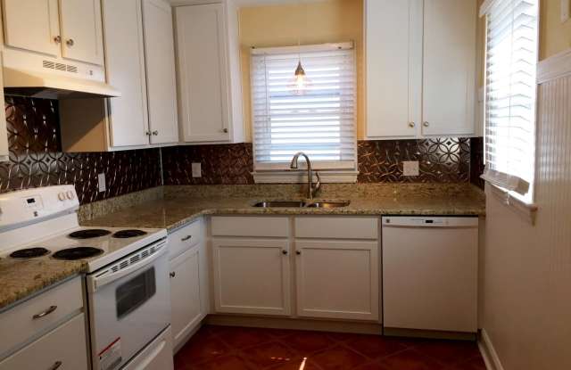 Beautifully Remodeled 3BR Home with Updated Kitchen Gallery 4