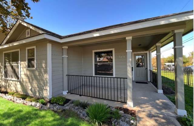 4Bed/2Bath House w/ detached 2 car garage photos photos