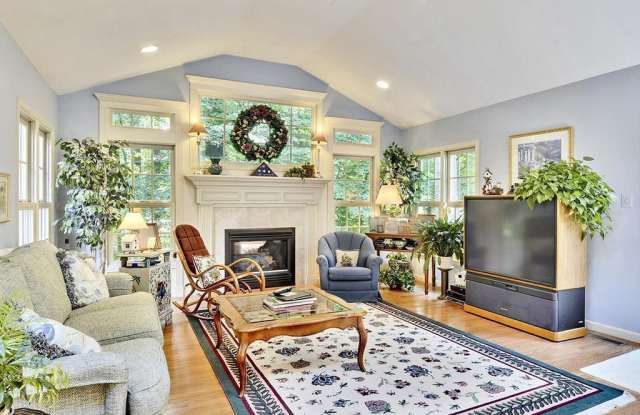 6912 SYDENSTRICKER ROAD Gallery 4