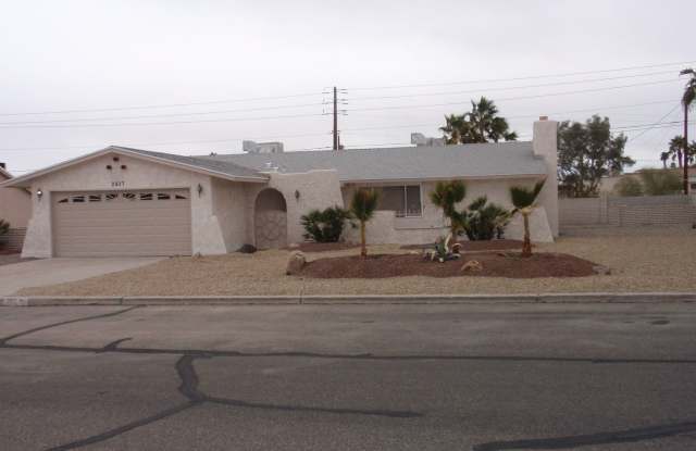 Winter rental with heated pool - 2617 Rango Drive, Lake Havasu City, AZ 86406