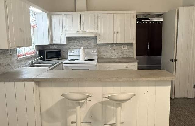 22 1st Avenue photos photos