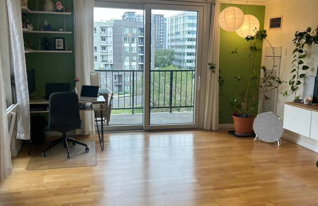 Stunning City-View Condo in the Heart of Denver Gallery 1