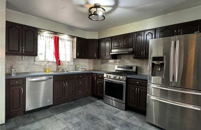 236 Throgs Neck Blvd - 236 Throgs Neck Boulevard, Bronx, NY 10465