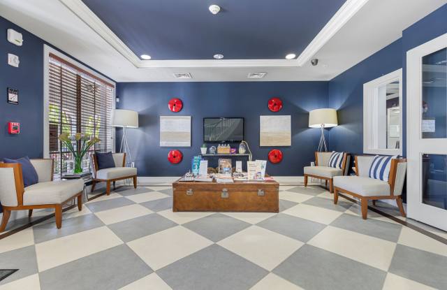 Town Aventura Gallery 4