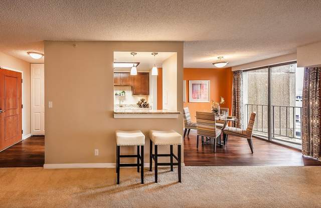 One Lytle Place Apartments Gallery 2