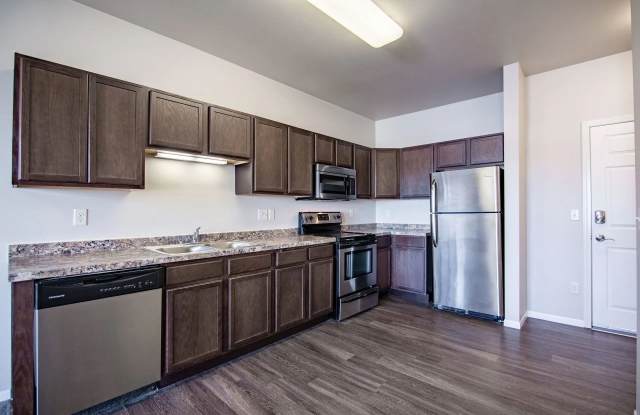 West Creek Crossing Apartments Gallery 4