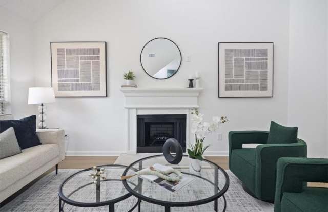 4033 Ravenwood Court Gallery 4