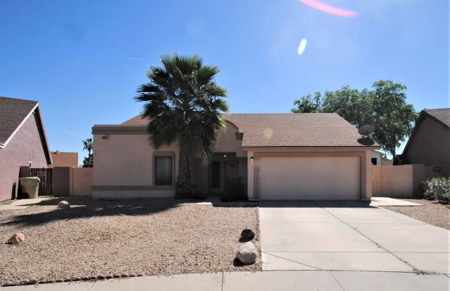 7821 W PEPPERTREE Lane - 7821 West Peppertree Lane, Glendale, AZ 85303