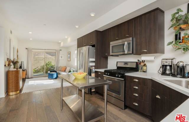 2970 Ripple Pl - 2970 Ripple Place, Los Angeles, CA 90039
