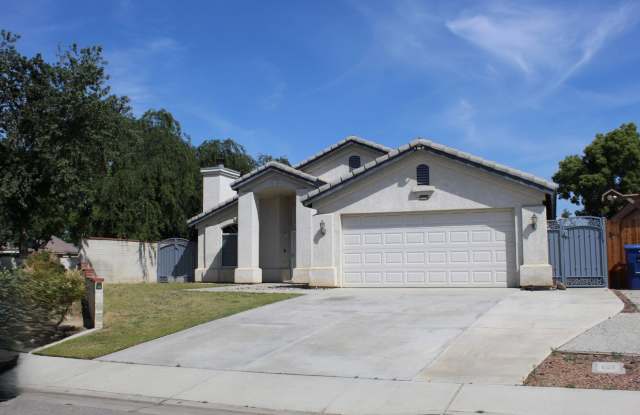 North West Home with Solar and Pool for Rent photos photos