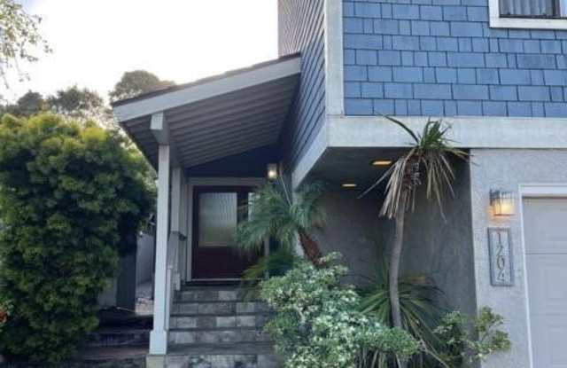 1204 Elm Avenue Gallery 1