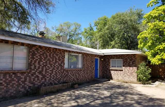 CLEAN CUTE SOUTH VALLEY 3 Bedroom  2 Bath photos photos