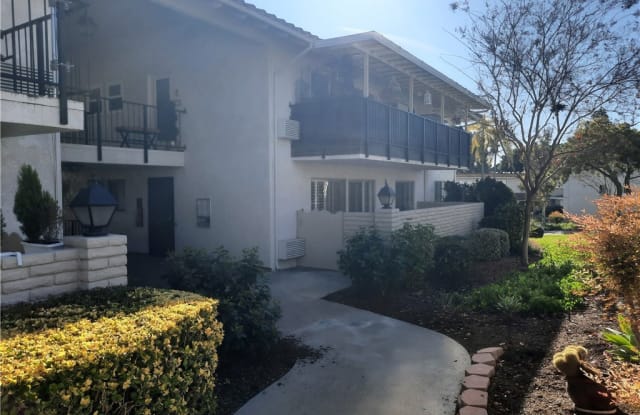 2271 Via Puerta - 2271 Via Puerta, Laguna Woods, CA 92637