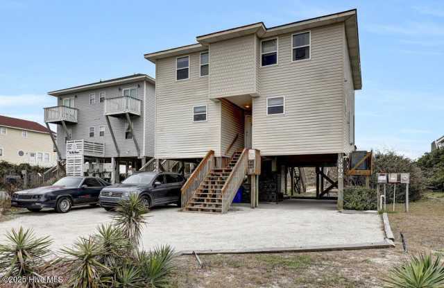 3802 Island Drive Gallery 2