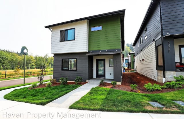 12229 SE 251st St - 12229 SE 251st St, Kent, WA 98030