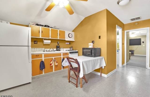 829 North Ave - 829 North Avenue, Plainfield, NJ 07062