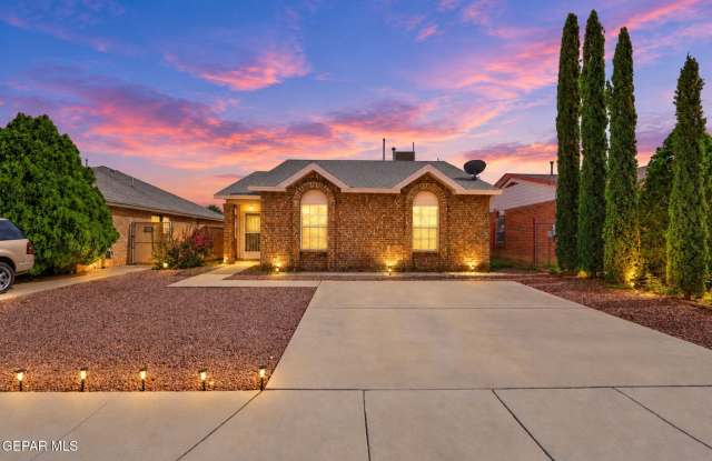 2236 TIERRA BLANCA Way Gallery 4