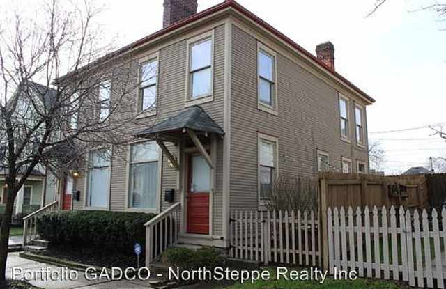 141 E 4th Ave photos photos