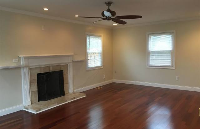8708 Granite Ln Gallery 2
