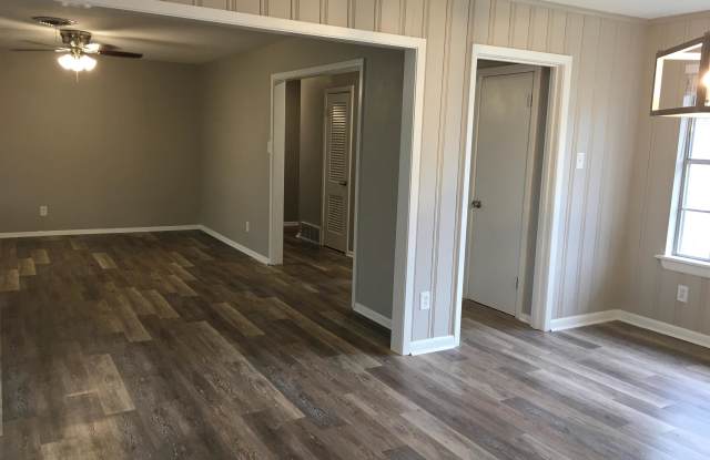 1207 Ridgewood Terrace Gallery 2