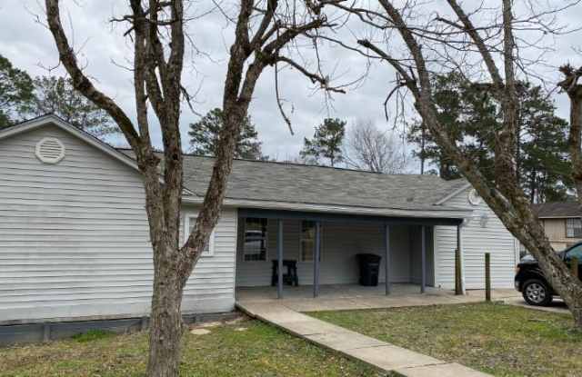 305 S 8th St - 305 South 8th Street, Leesville, LA 71446