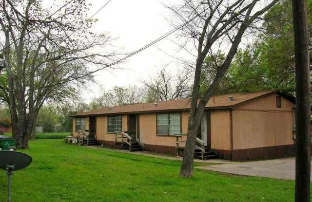 207 E Elm Street - 207 East Elm Street, Burnet, TX 78611