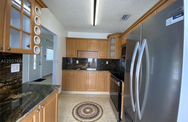 958 W 39th Pl Gallery 4